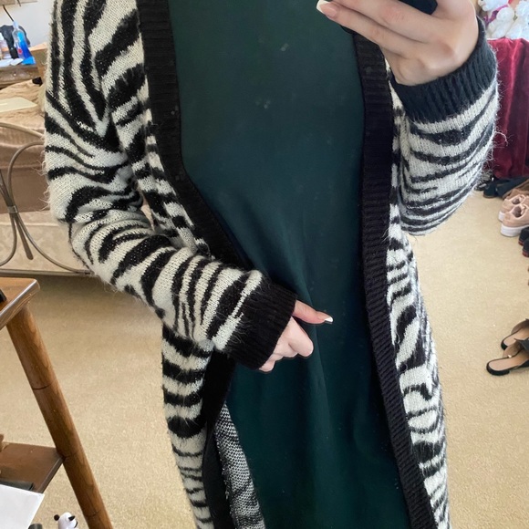 Cardigan - Picture 1 of 2